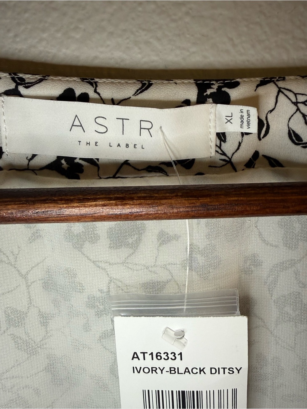 Astr Black and White Floral Wrap Blouse - Picture 4 of 8